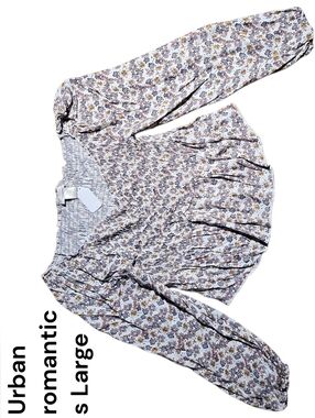 URBAN Romantics Cream Floral Smocked Peasant Blouse